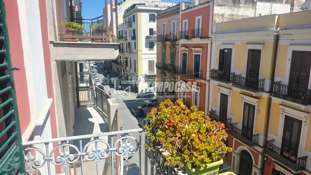 Rõdu - Central Apartment with Balcony in Bari