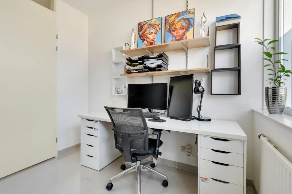Kabinet - Estate-Ready House with Garden in Enschede