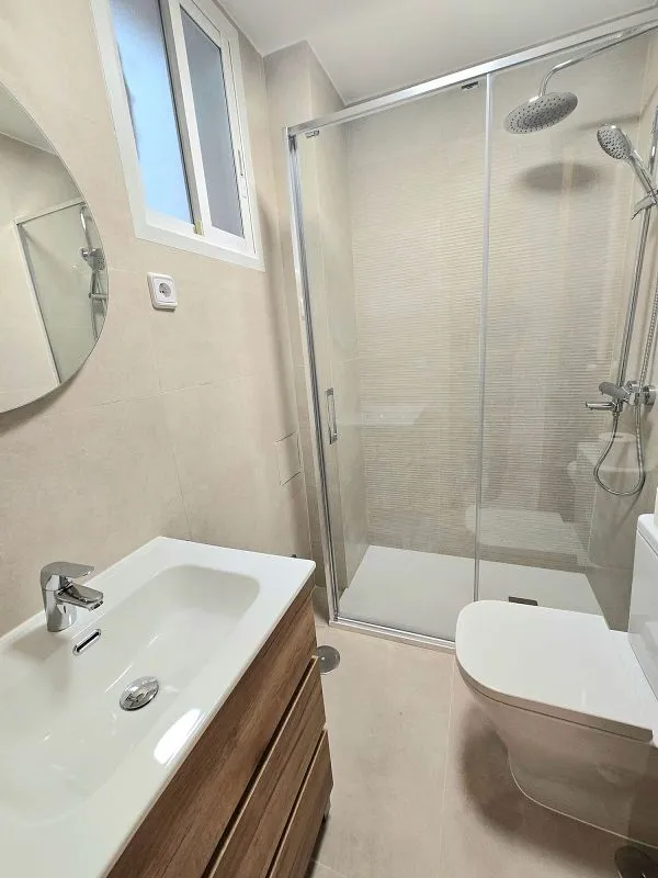 Salles de bain - Updated Flat with Ascender in Bernabéu