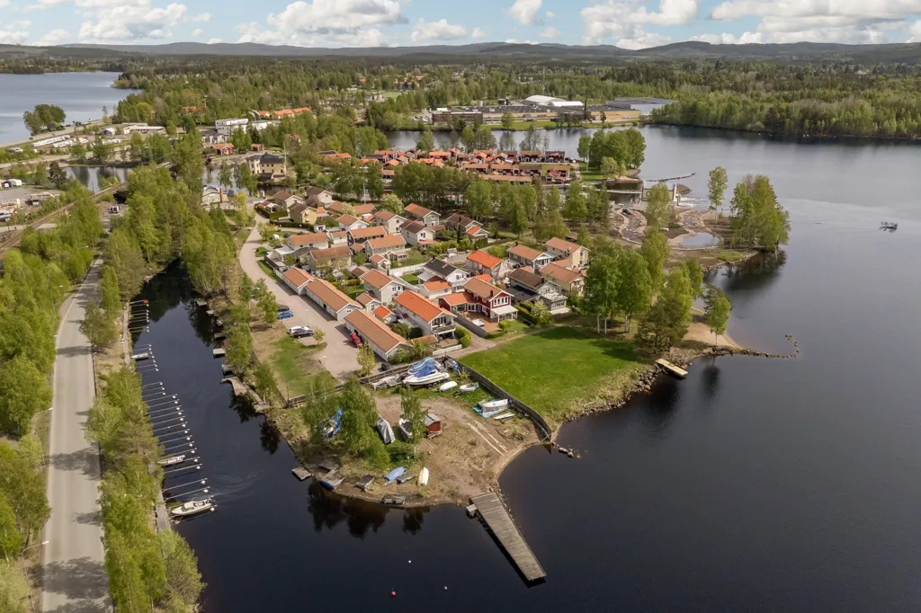 Vue aérienne - Villa with Lake View in Falun