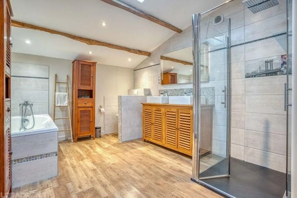 Bagni - Renovated Stone Farmhouse with Pool in Saint-Perdoux
