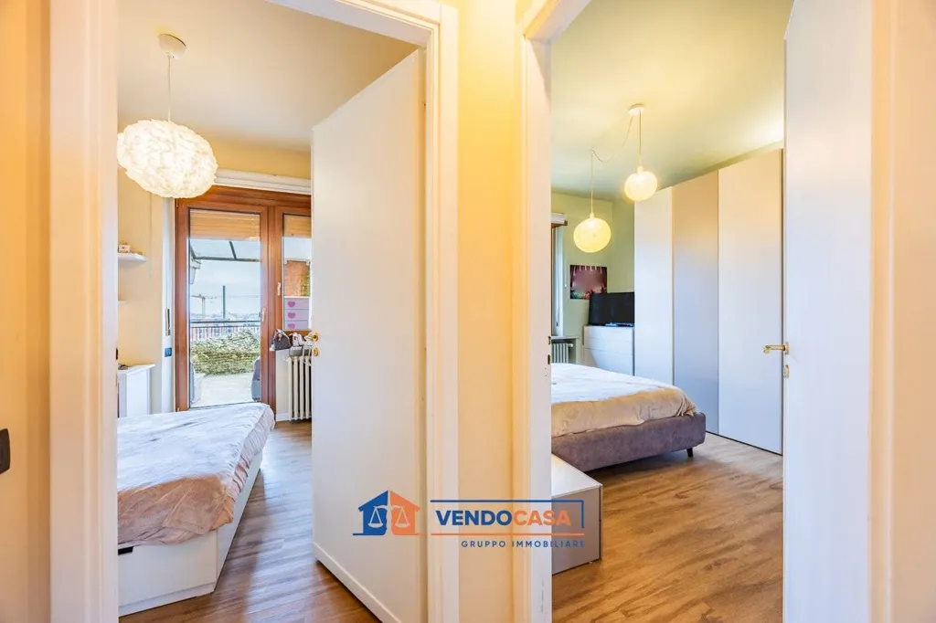 Chambres - Attico with Double Terraces in Settimo Torinese