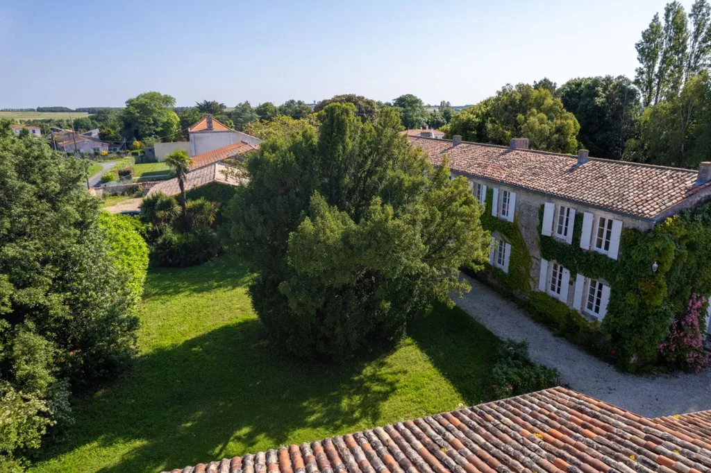 Vue aérienne - Maison Napoléonienne à 15 min de Châtelaillon-Plage