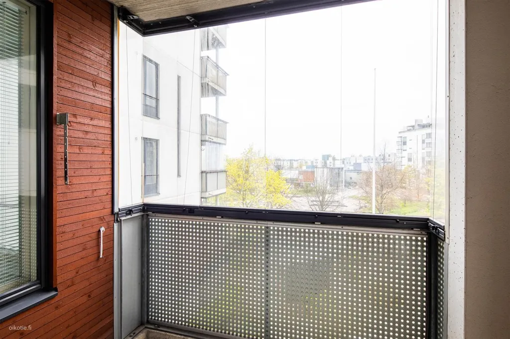 Balcon - Apartment with Private Sauna in Vuosaari