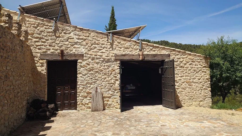 Välivaade - Rustic Chalet with Pool in Relleu