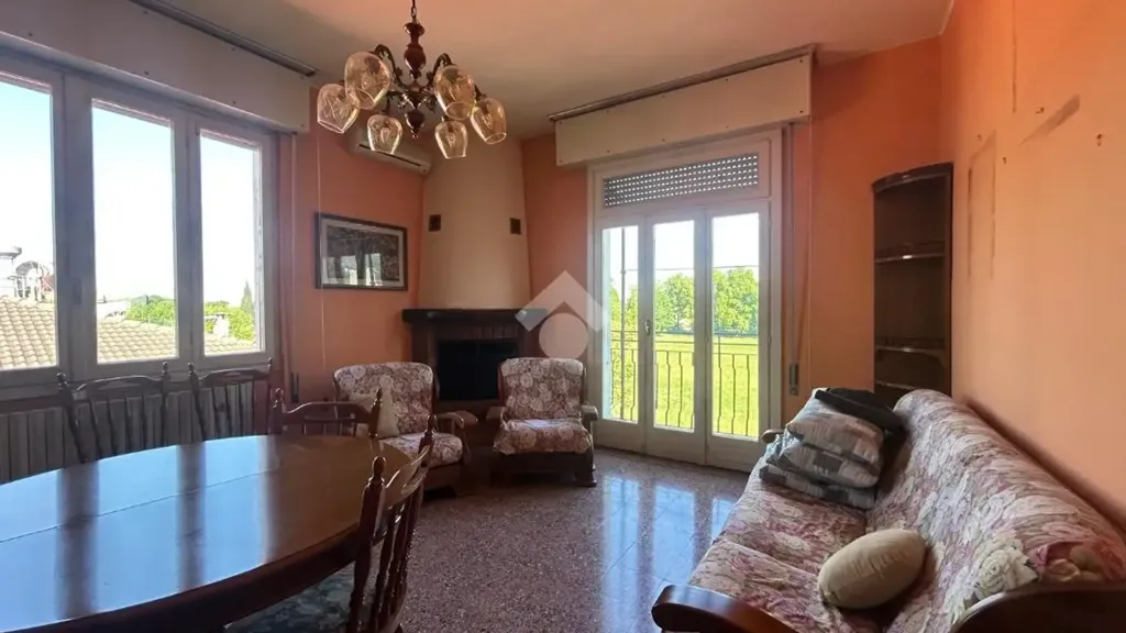 Söögituba - 3-Room Apartment with Balcony in Brescia