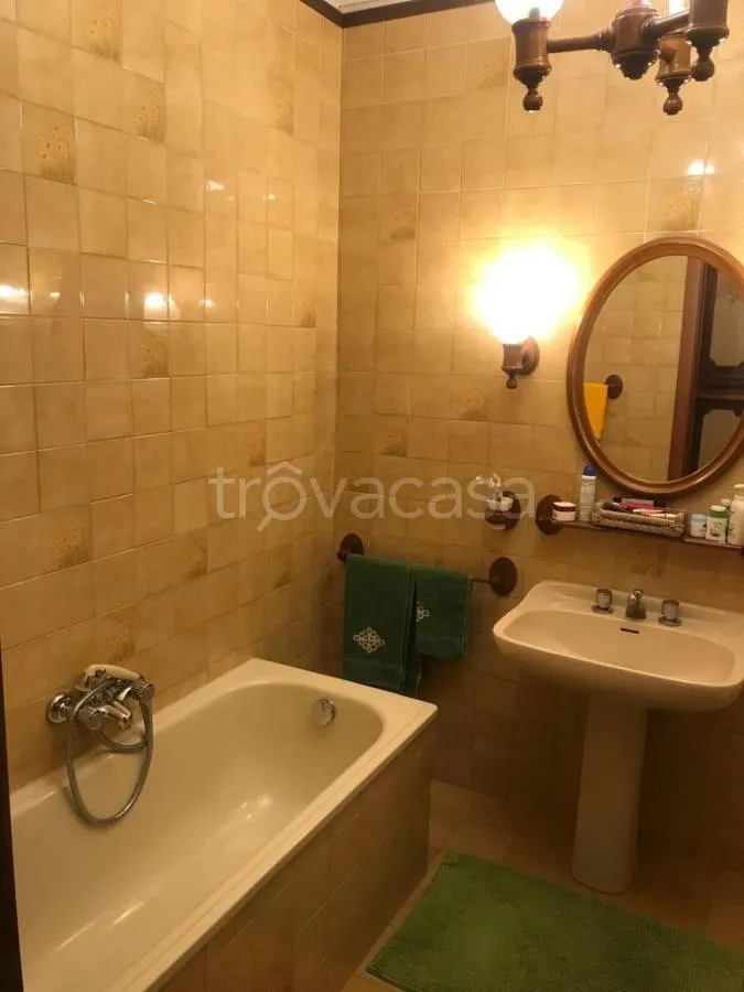 Bagni - Central Trieste Apartment with Balconies