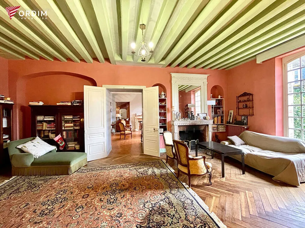 Elutuba - Historic Manor with Courtyard in Puisaye