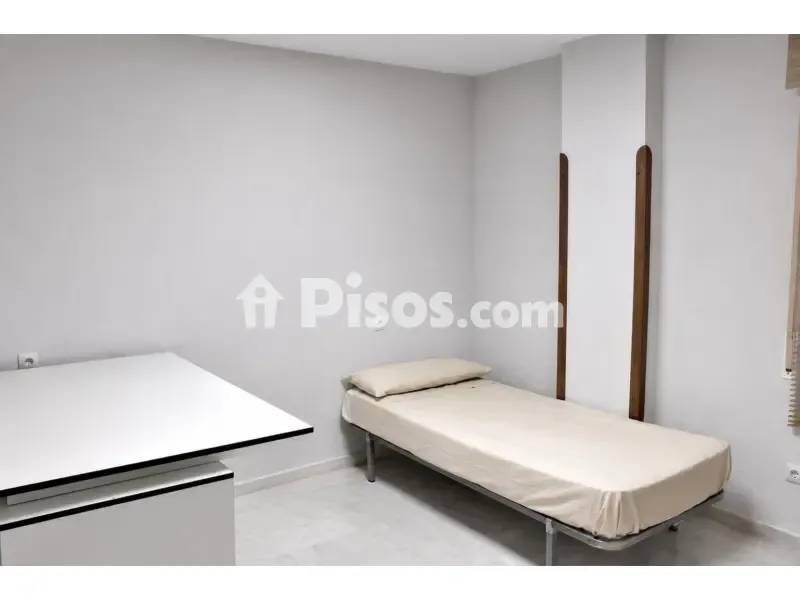 Magamistoad - Spacious 4-Bedroom Flat in Teatinos