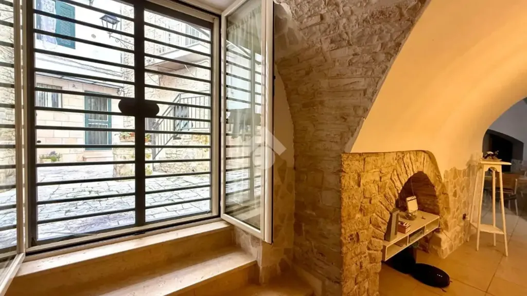 Elutuba - Characterful 3-Bedroom in Bitonto's Historic Centre