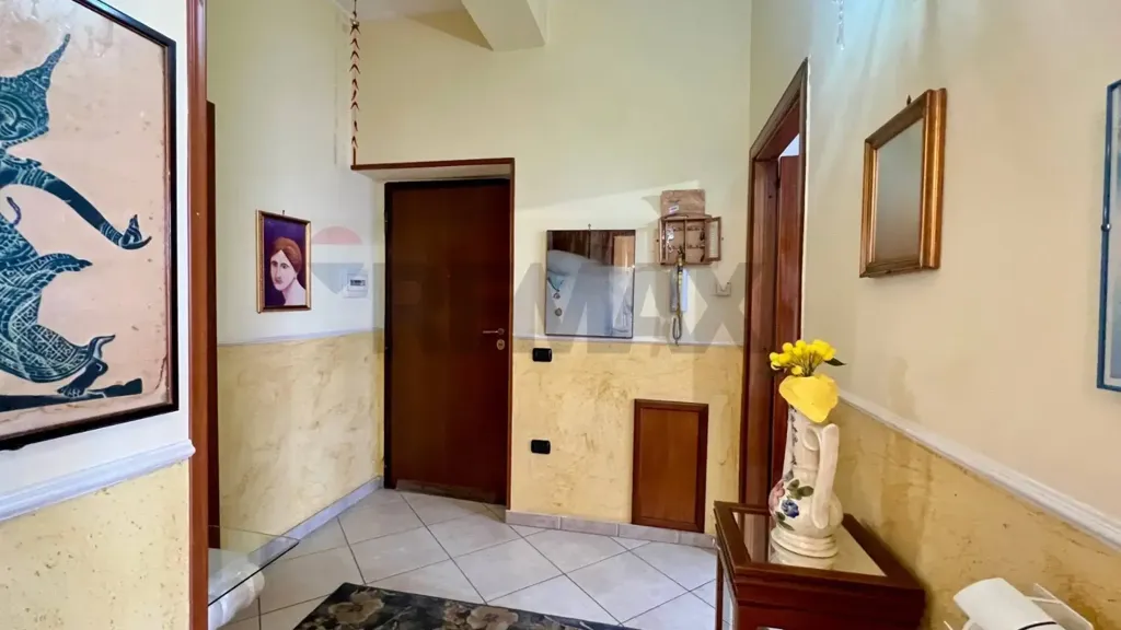 hallway_entrance