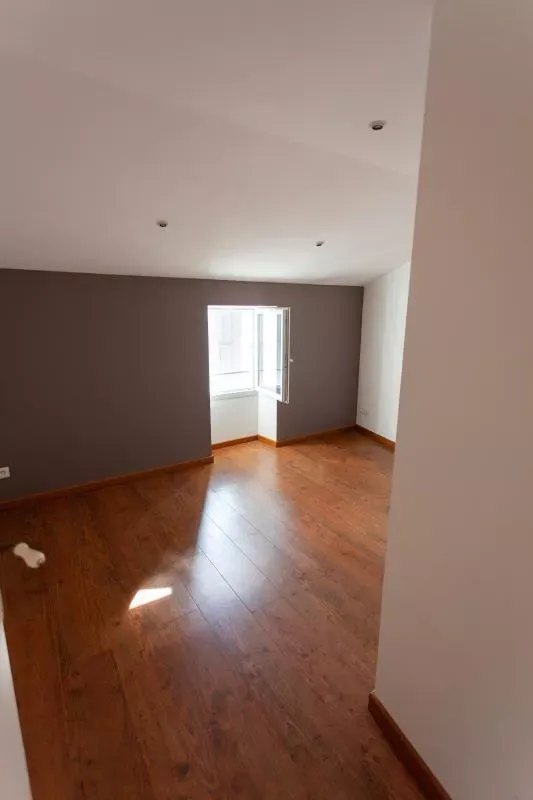 Rooms - Duplex Apartment with Central Location in Rochefort