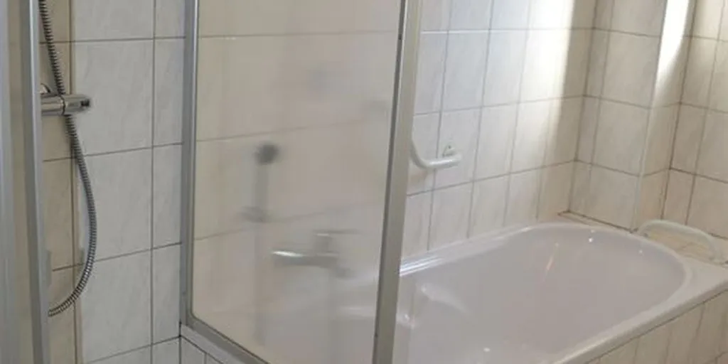 Vannitoad - Ground Floor Apartment with Garage in Koersel