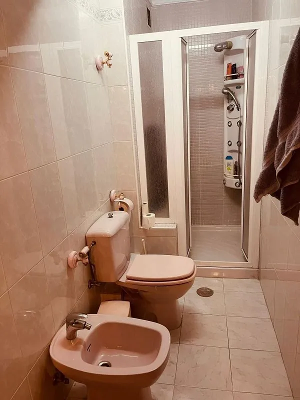 Salles de bain - Apartment with Air Conditioning in La Florida, Málaga