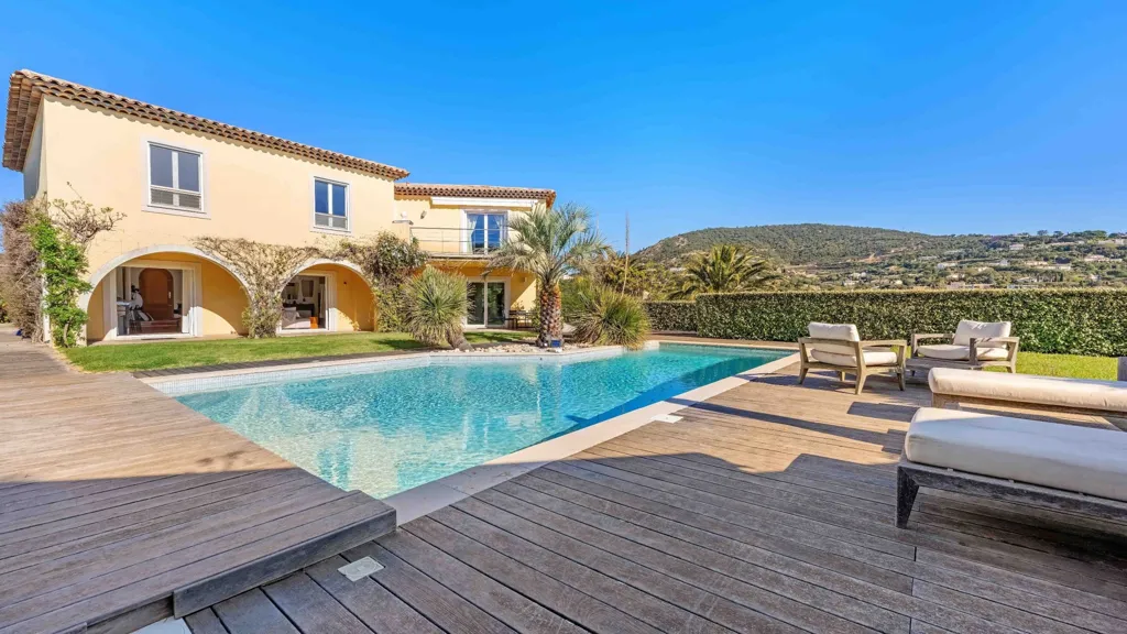 Pool - Luxury Villa with Pool and Sea View in Grimaud