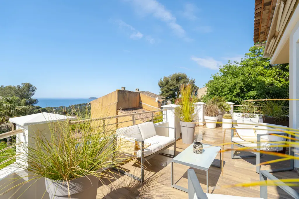 Terrasse - Appartement Vue Mer avec Terrasse au Pradet