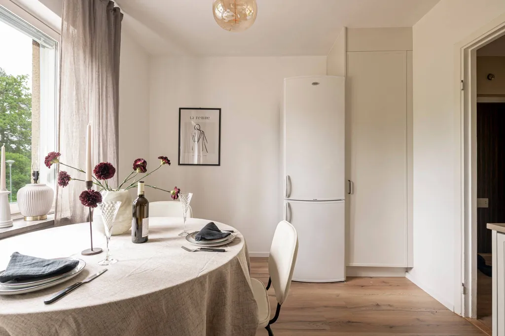Sala da pranzo - Renovated Flat with Balcony in Västerås
