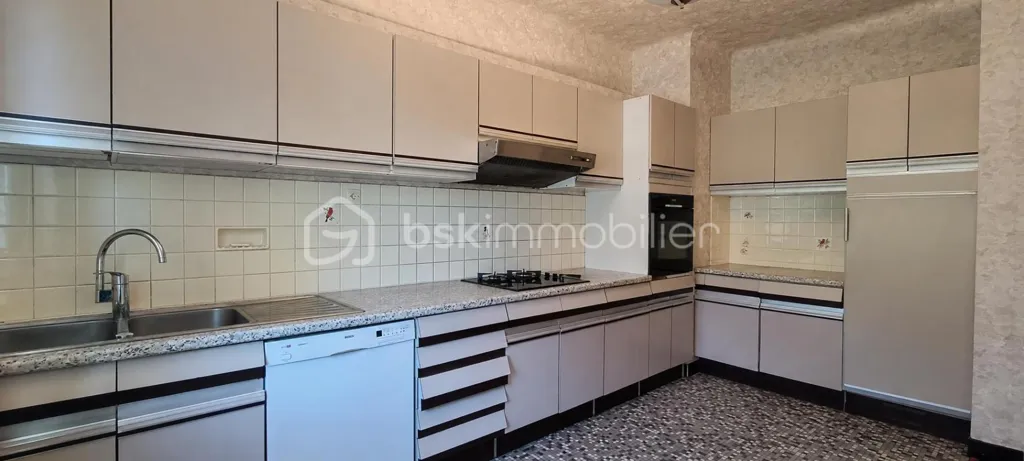 Kitchen - Character House with Garden on Morhange Heights