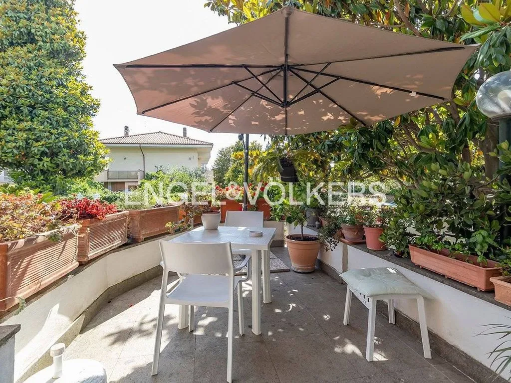Terrazza - Luxury Villa with Private Garden in Via Sofocle, Rome