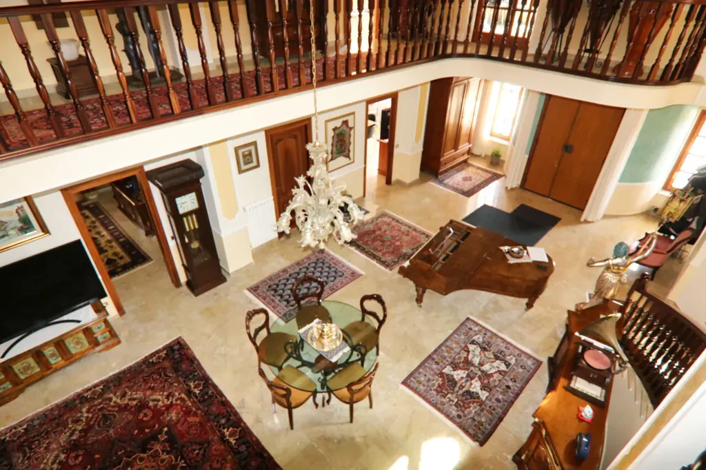 Elutuba - Hilltop Villa with Panoramic Views in Eboli