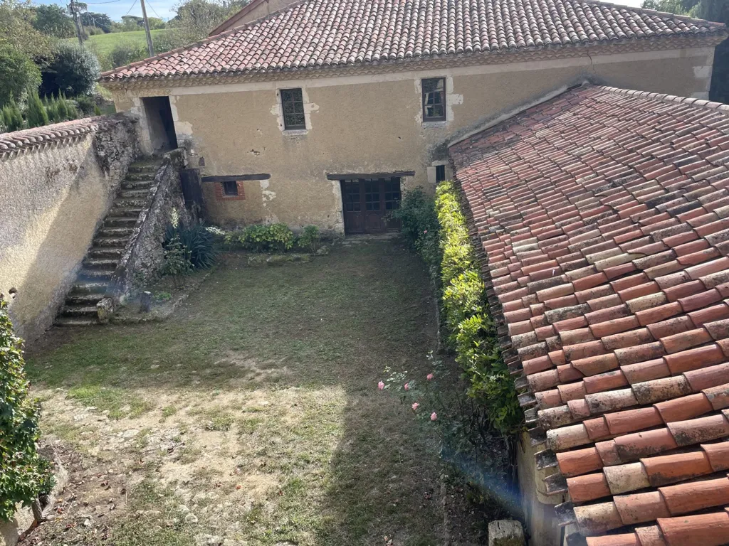 Aed - 16th Century Manor with Pool near Auch