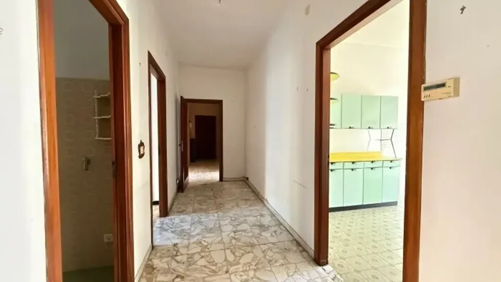 hallway_entrance