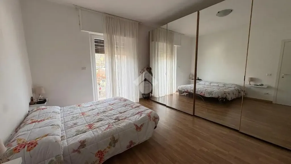 Chambres - Trilocale with Balcony in Montecompatri