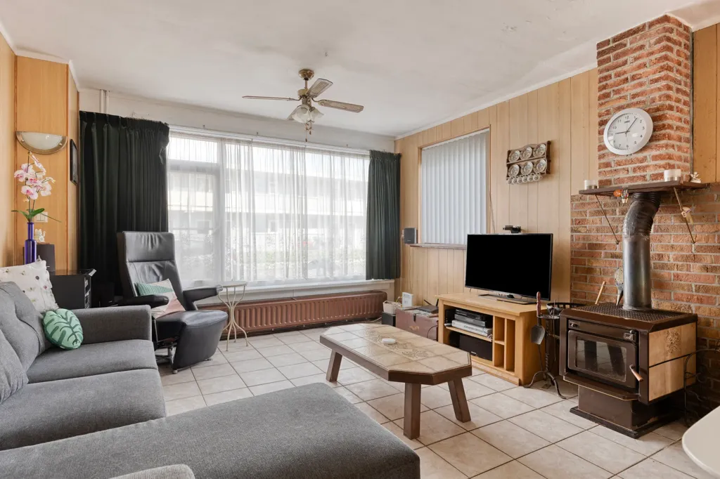 Elutuba - Renovatable Corner House with Garden in Goes