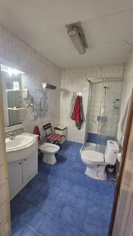 Salles de bain - Terraced House with Balcony in Manises Centre
