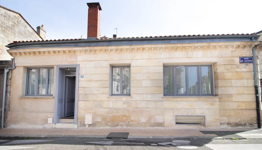 Esterno - Fully Furnished Apartment with Large Windows in Bordeaux
