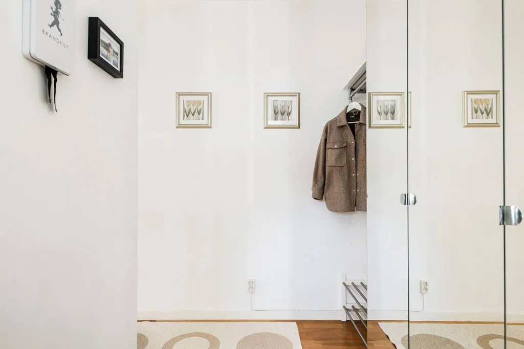 Pièces - Apartment with Balcony in Enköping