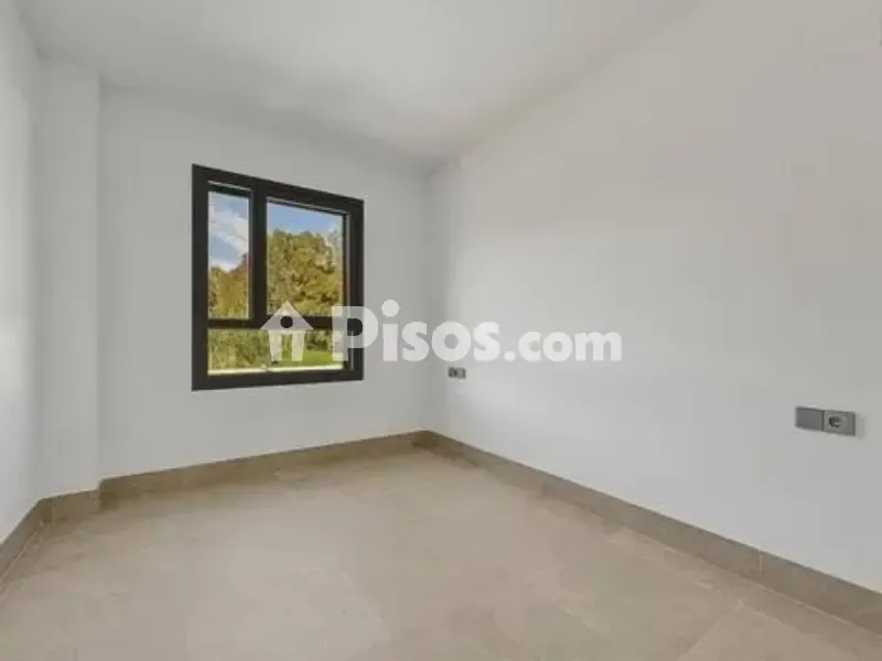 Rooms - Contemporary Flat with Pool in Casares Costa