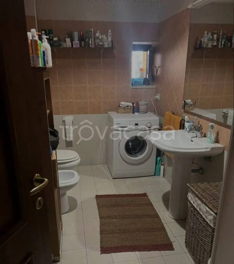 Salles de bain - Rearranged Apartment with Garden in Itri