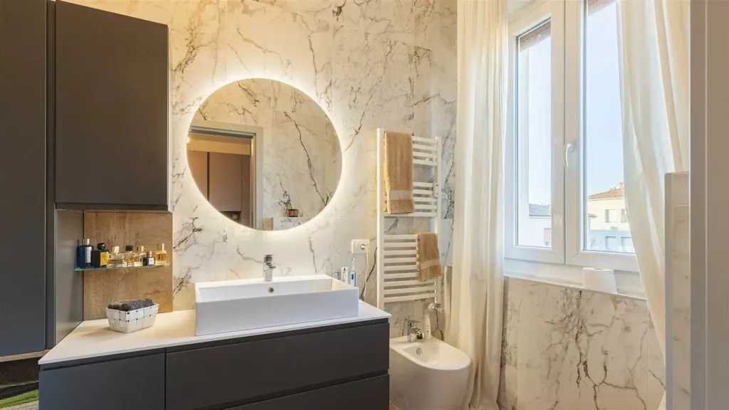 Vannitoad - Rearranged Apartment with Balcony in Modena