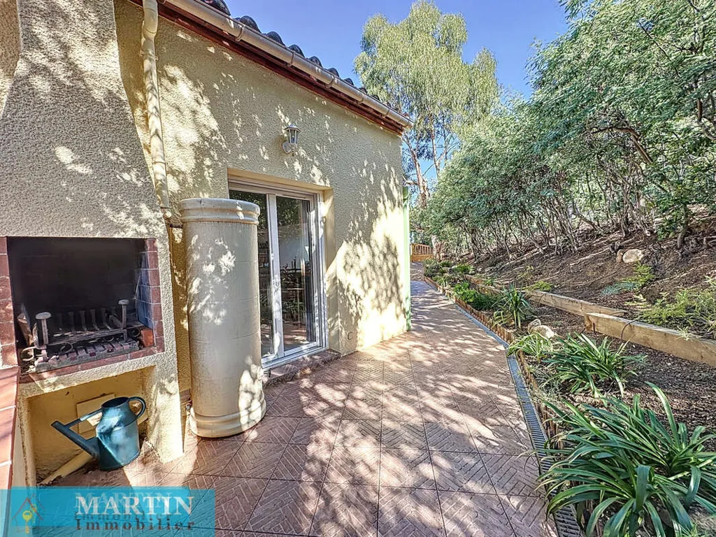 Terrass - Villa with Garden View in Le Boulou