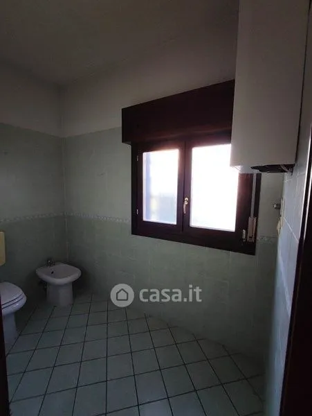 Salles de bain - Ground Floor Apartment with Garden in Bondeno