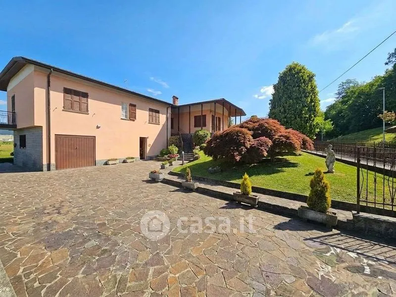 Välivaade - Villa with Private Garden in Palazzago