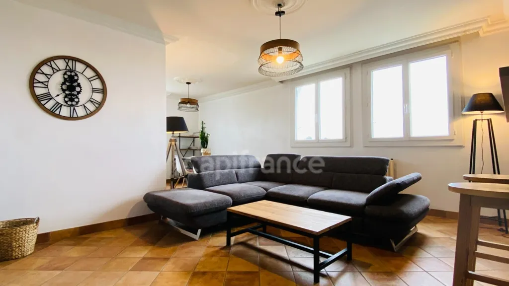 Elutuba - Bright 3-Bedroom Apartment with Balcony in Quimper