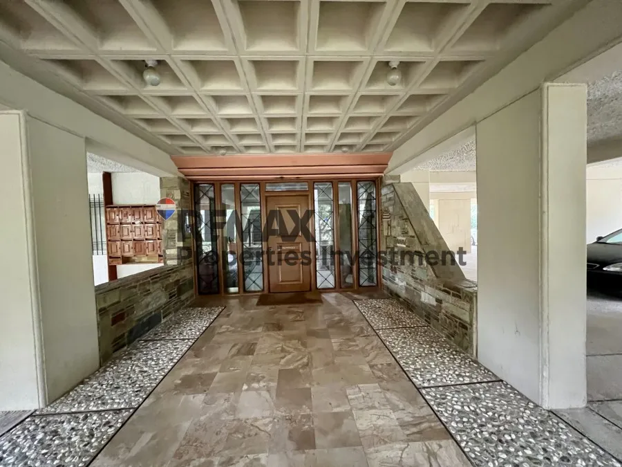 Esik - Corner Apartment with Park View in Vrilissia Centre