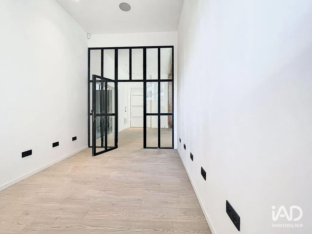 hallway_entrance