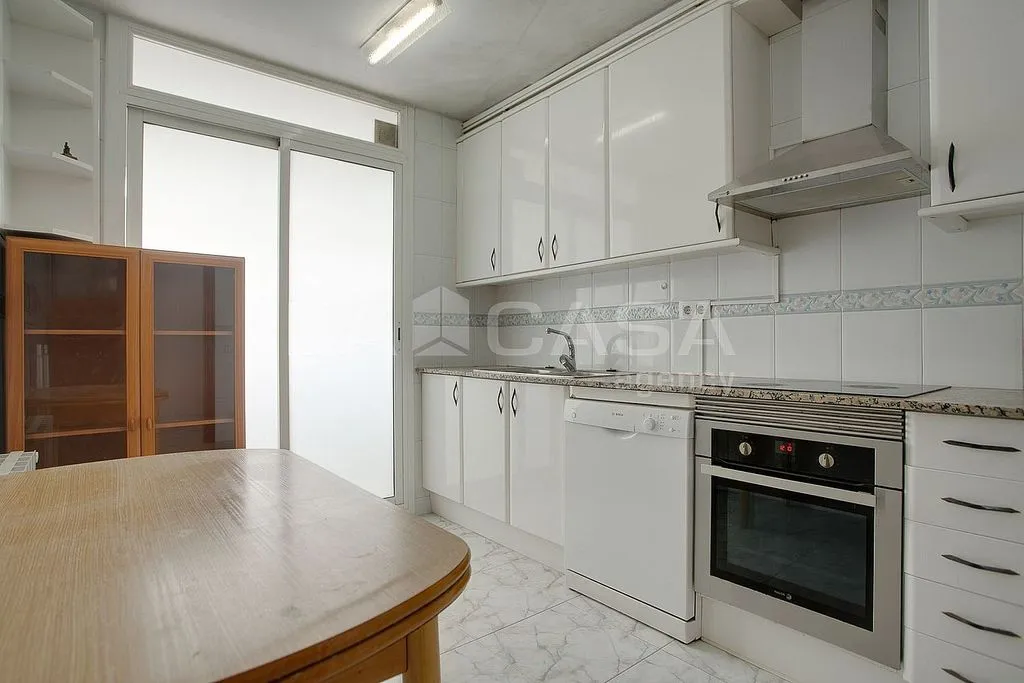 Apartment with Balconies in Bellvitge