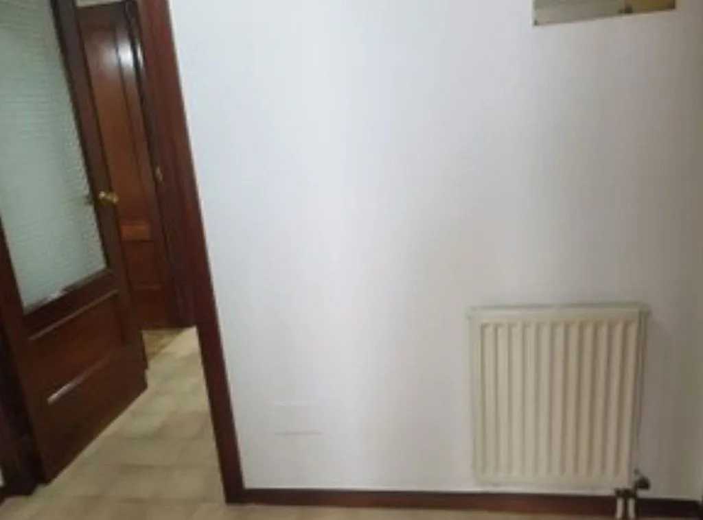 Entrée - 3-Bed Apartment with Garage in As Travesas
