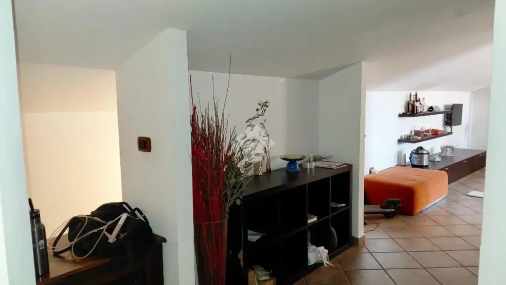 Esik - Mansard Apartment with Central Location in Avellino