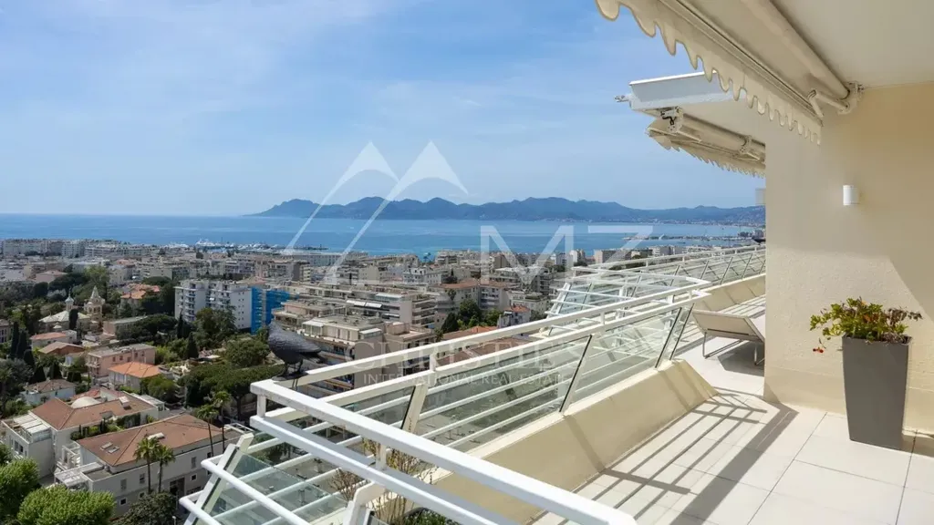 4 magamistoaga korter asukohas Cannes