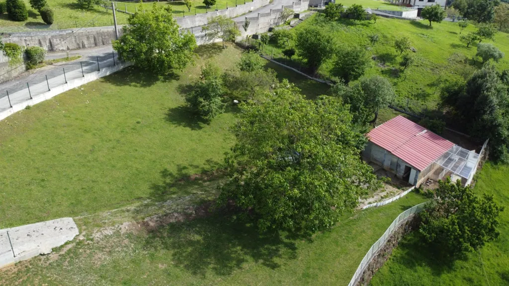 Vue aérienne - Buildable Plot with Garden in Leorio