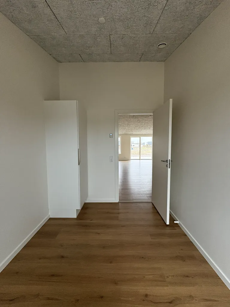 Pièces - Spacious Terraced House with Terrace in 2026