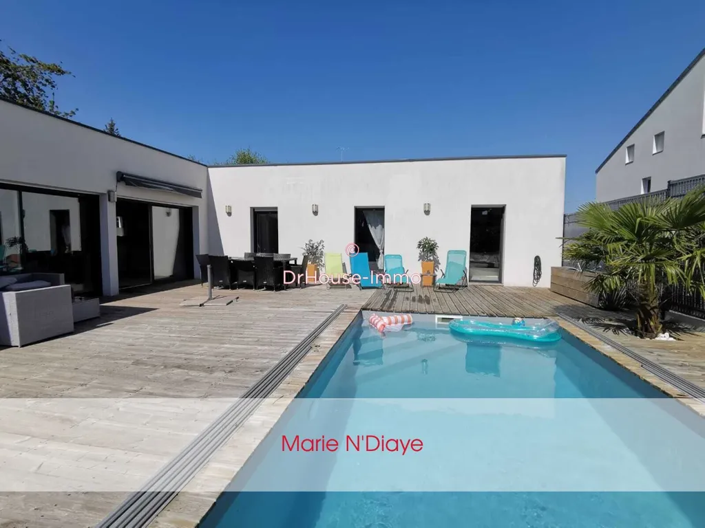 Bassein - House with Pool in Ploufragan