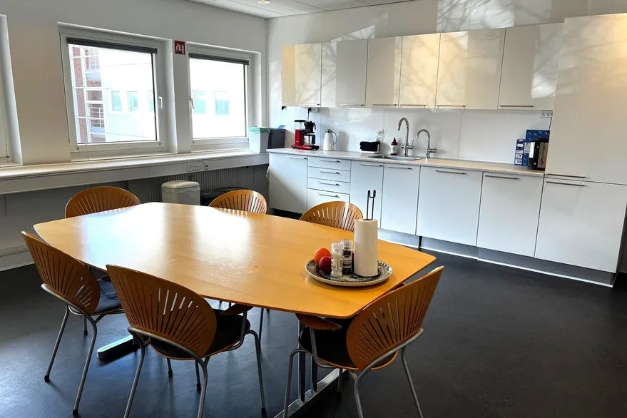 Salle à manger - Office Space with Foldable Wall in Copenhagen
