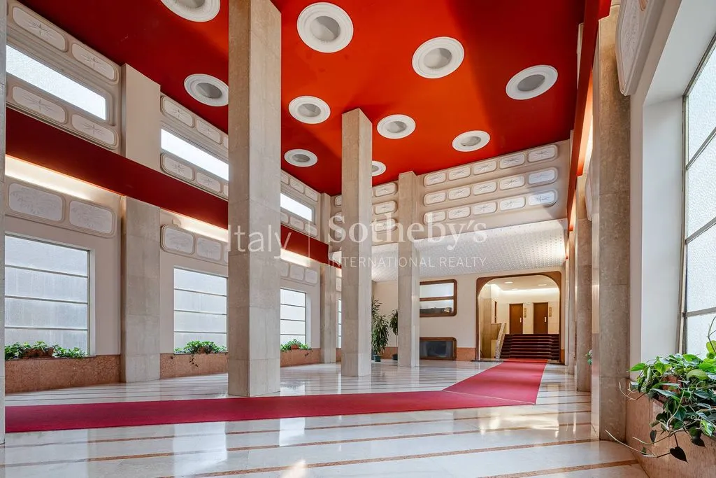 hallway_entrance