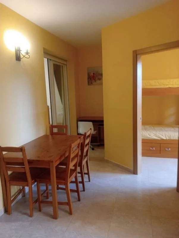 Söögituba - Twin-bedroom Apartment with Pool in Los Pacos
